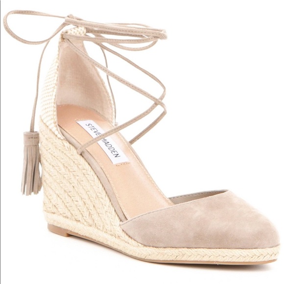 steve madden closed toe wedges